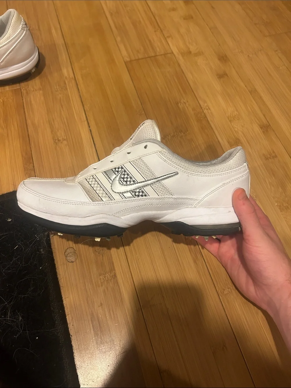Nike Men’s vintage golf shoes